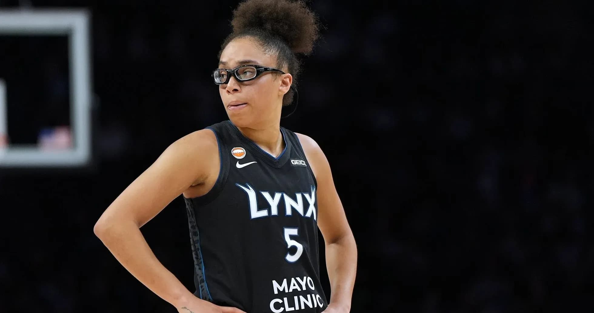 Joueuse des Lynx en tenue sur le terrain