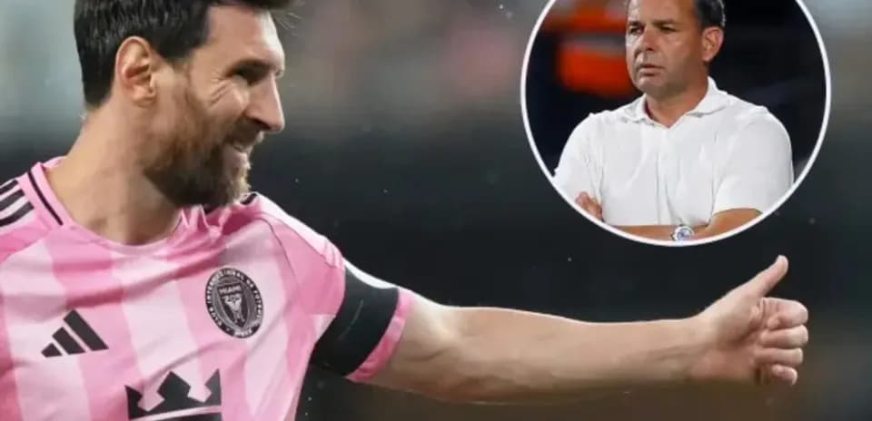 Lionel Messi celebrating during match with coach in inset