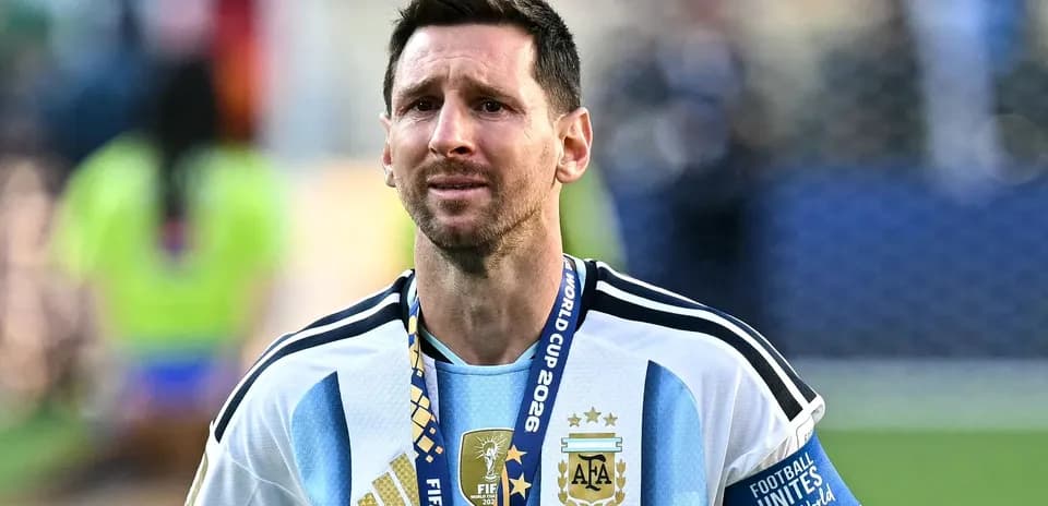 Lionel Messi avec médaille après une finale de Coupe du Monde
