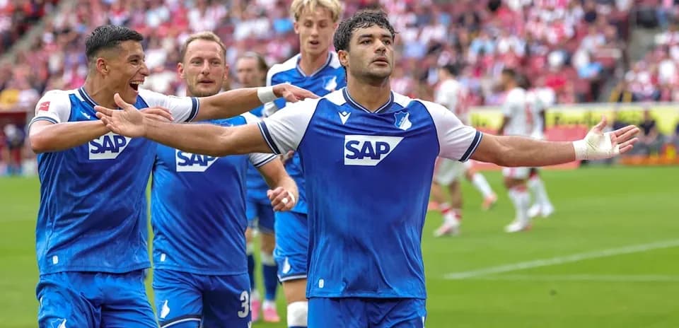 Joueurs de Hoffenheim célébrant un but au stade