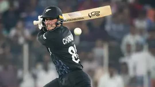 Joueur de cricket frappant la balle au bâton