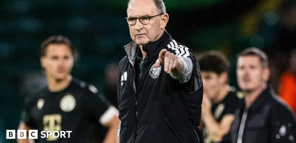 Entraîneur donnant des instructions lors d'un entraînement