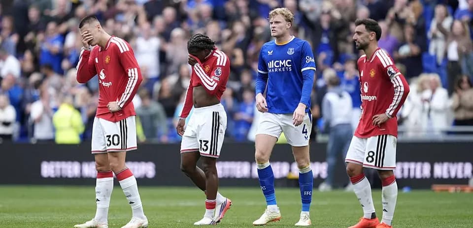 Joueurs de Manchester United après la défaite contre Everton