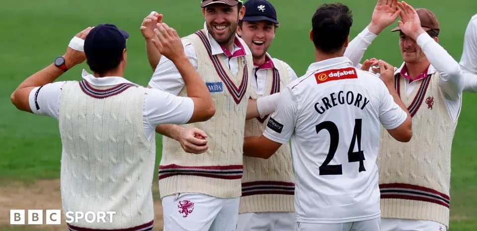 Équipe de cricket de Somerset célébrant une prise