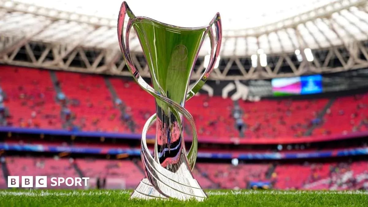 Trophée de la compétition au stade vide