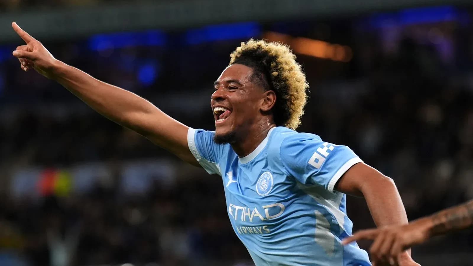 Joueur de Manchester City célébrant un but