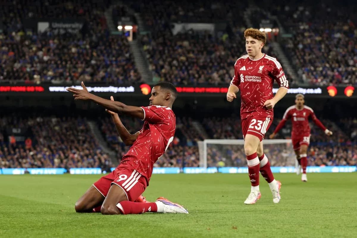 Joueur de Liverpool célébrant un but au match