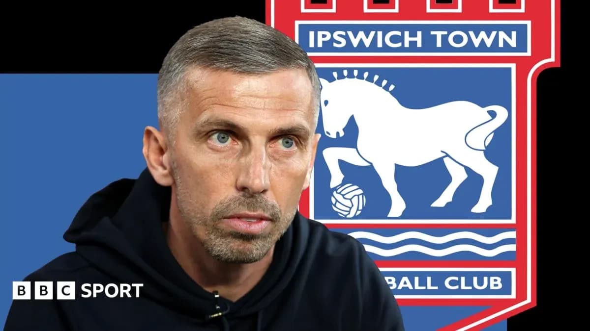 Entraîneur d'Ipswich Town en conférence de presse