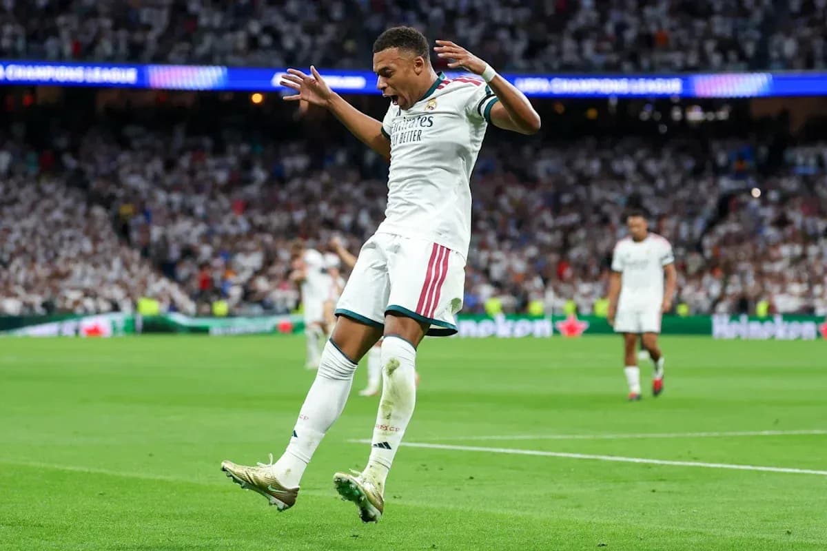 Joueur célébrant un but sur le terrain
