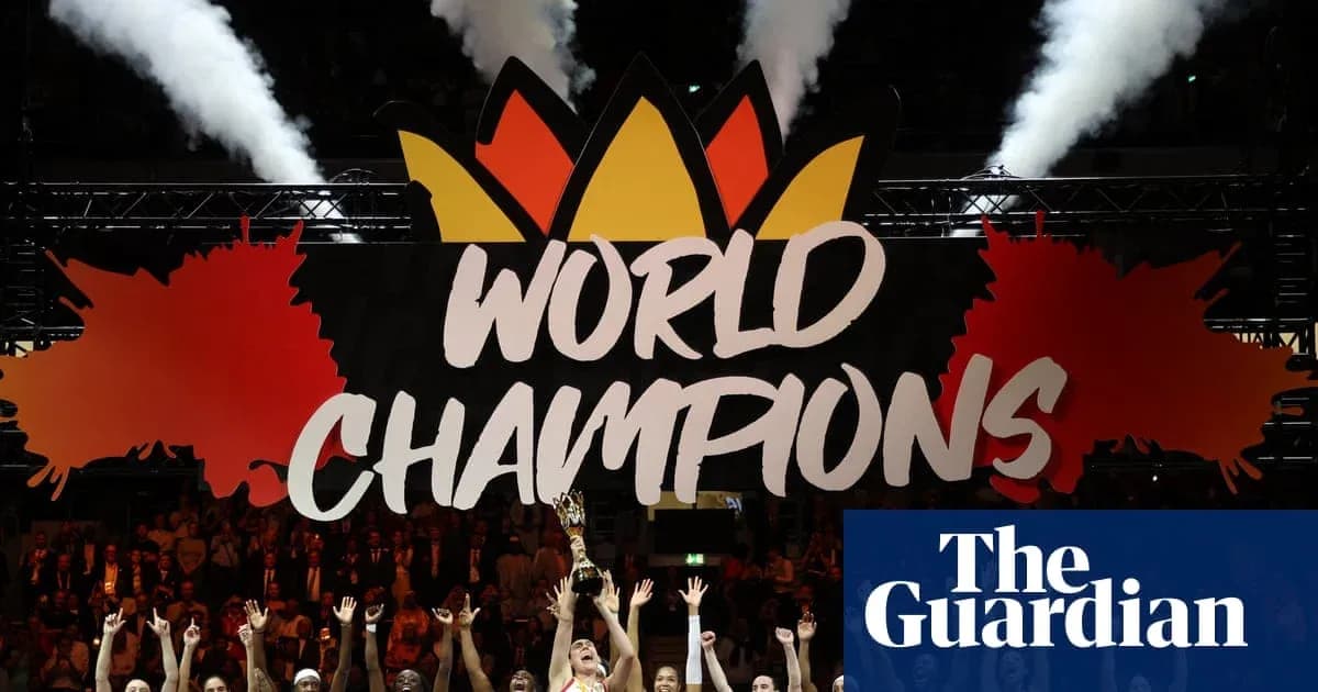 Équipe célébrant leur victoire sous le panneau 'WORLD CHAMPIONS'