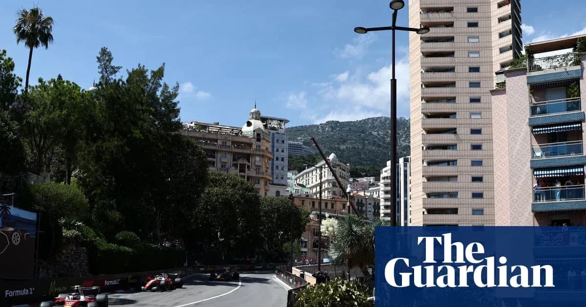 Voitures de Formule 1 sur le circuit de Monaco