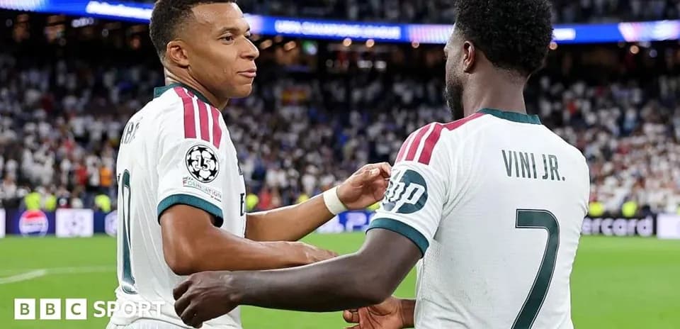 Mbappé et Vini Jr. célébrant sur le terrain