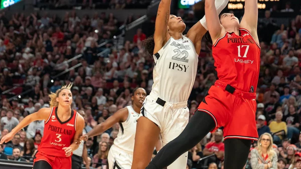 Joueuses sautant pour un rebond lors du match