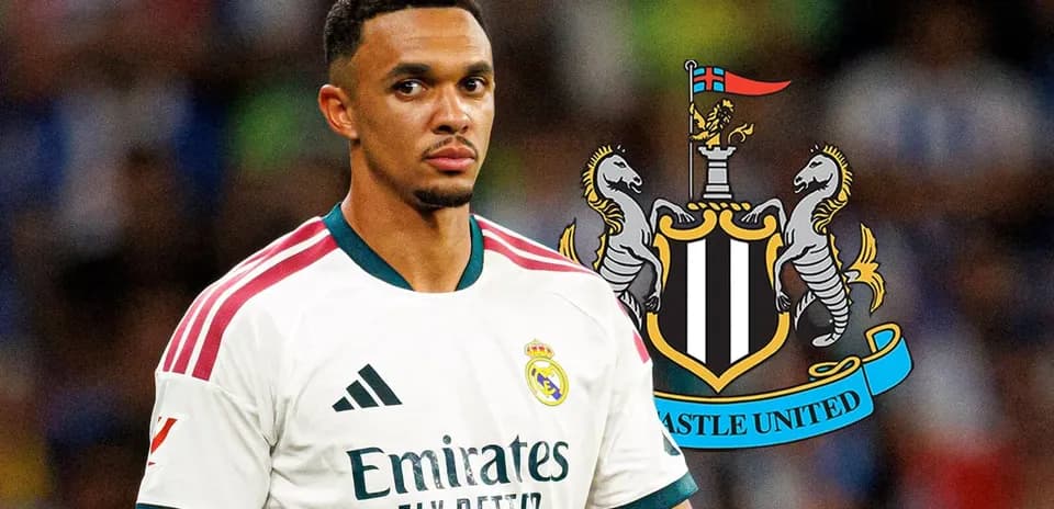 Joueur de football avec logo de Newcastle United