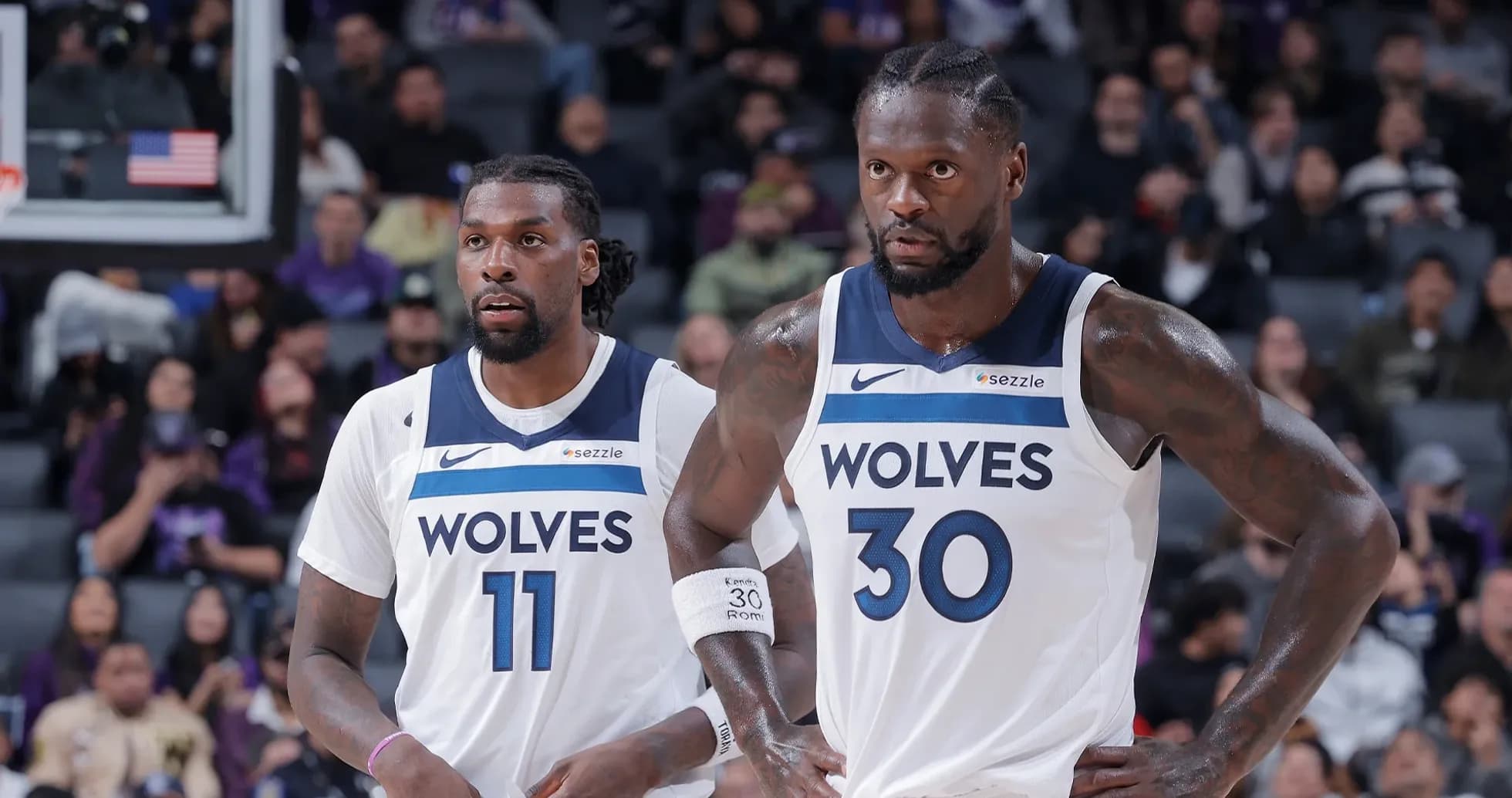 Deux joueurs de Minnesota Timberwolves sur le terrain