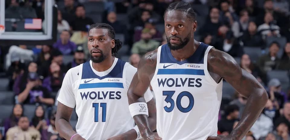 Deux joueurs de Minnesota Timberwolves sur le terrain