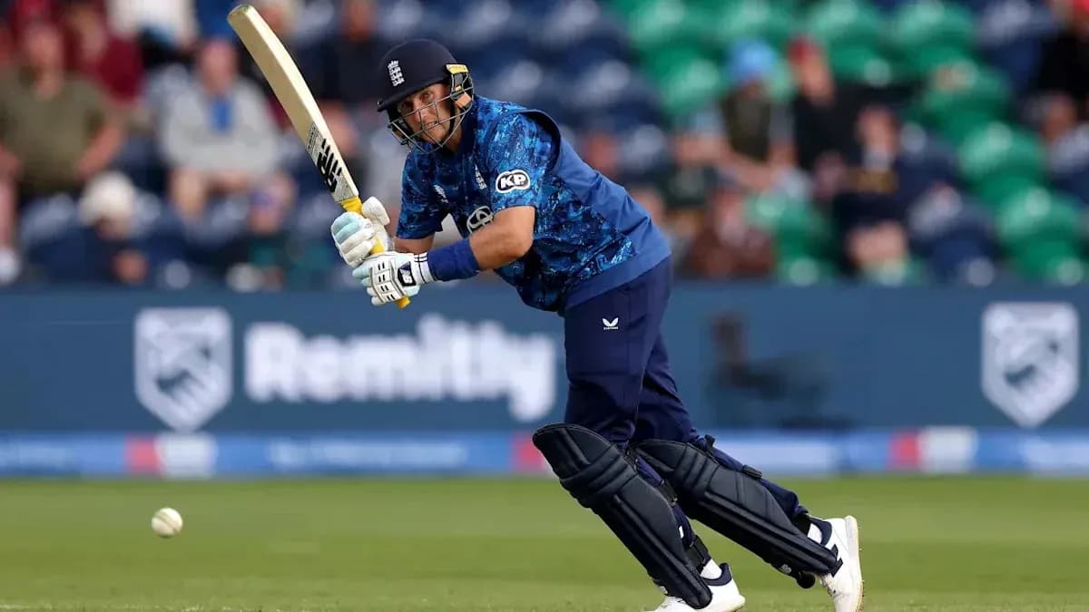 Batteur anglais en action lors d'un match de cricket