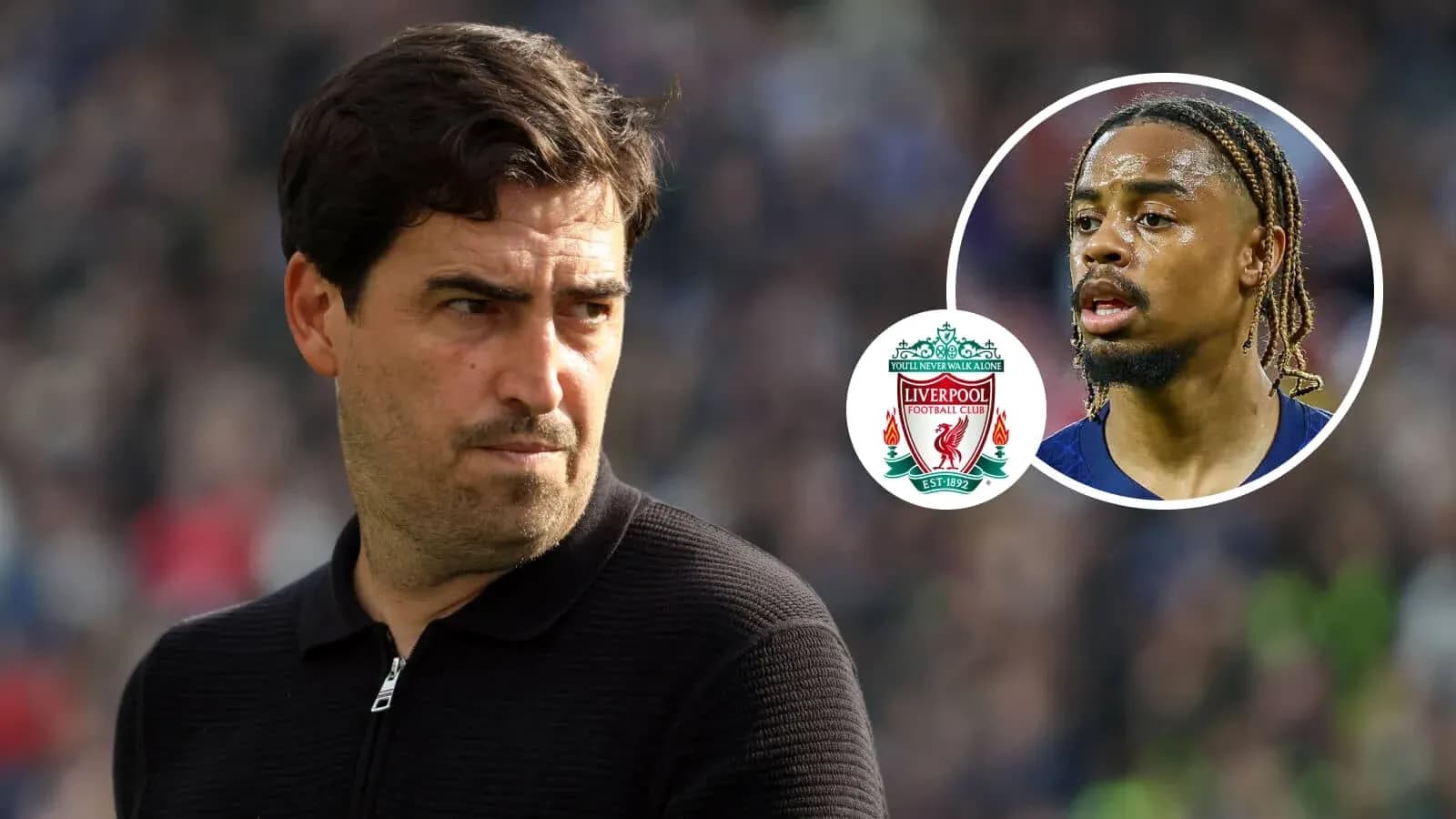 Entraîneur observant le match avec joueur de Liverpool en arrière-plan