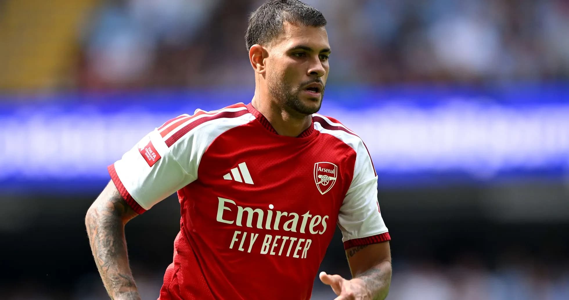 Joueur d'Arsenal en action pendant le match