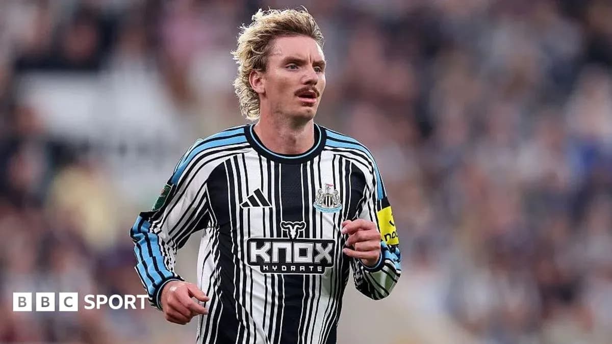 Joueur de Newcastle en action sur le terrain