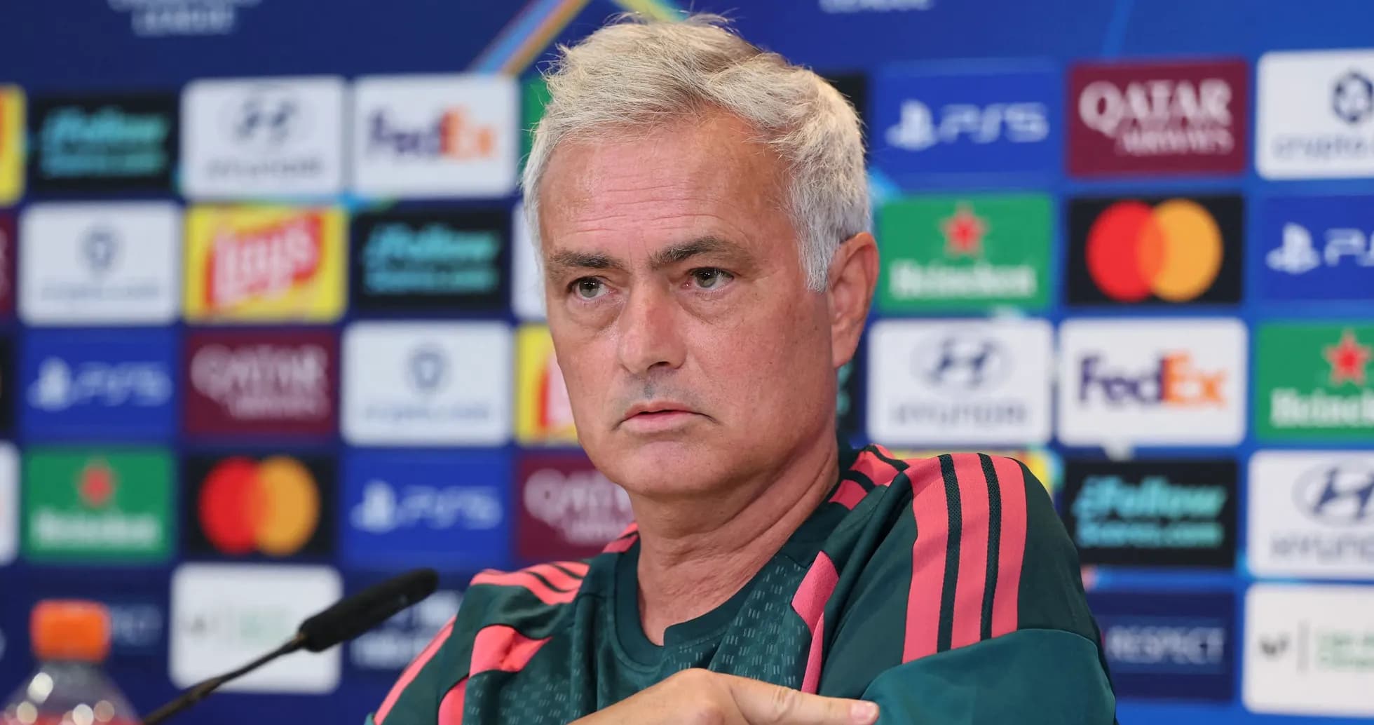 Entraîneur lors d'une conférence de presse UEFA Champions League