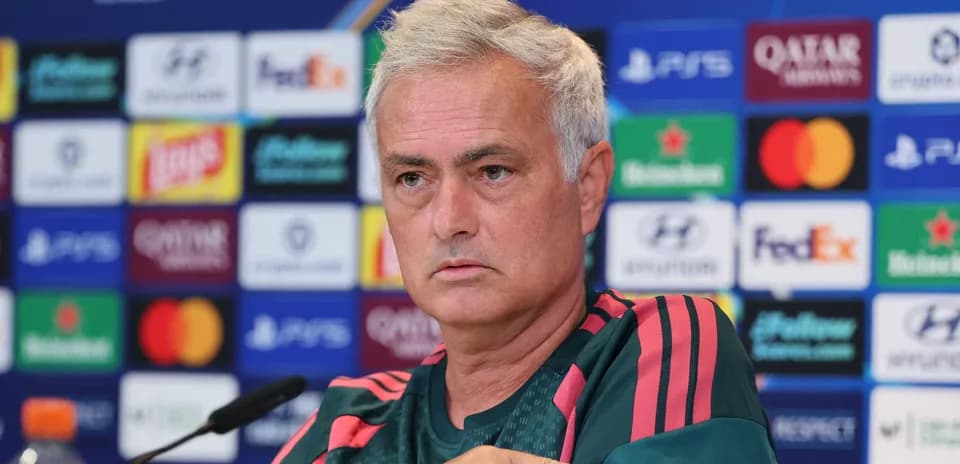 Entraîneur lors d'une conférence de presse UEFA Champions League