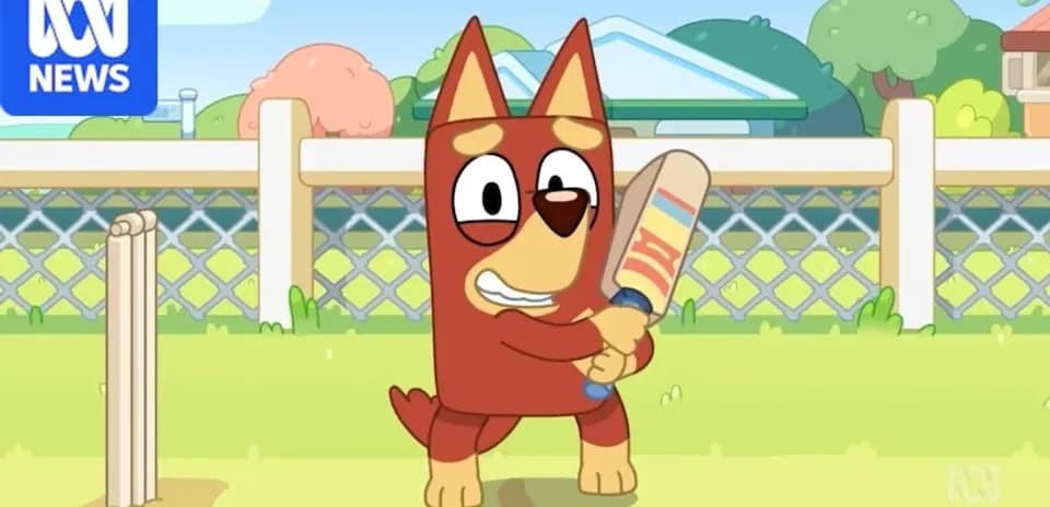 Chien cartoon tenant une batte de cricket dans le jardin