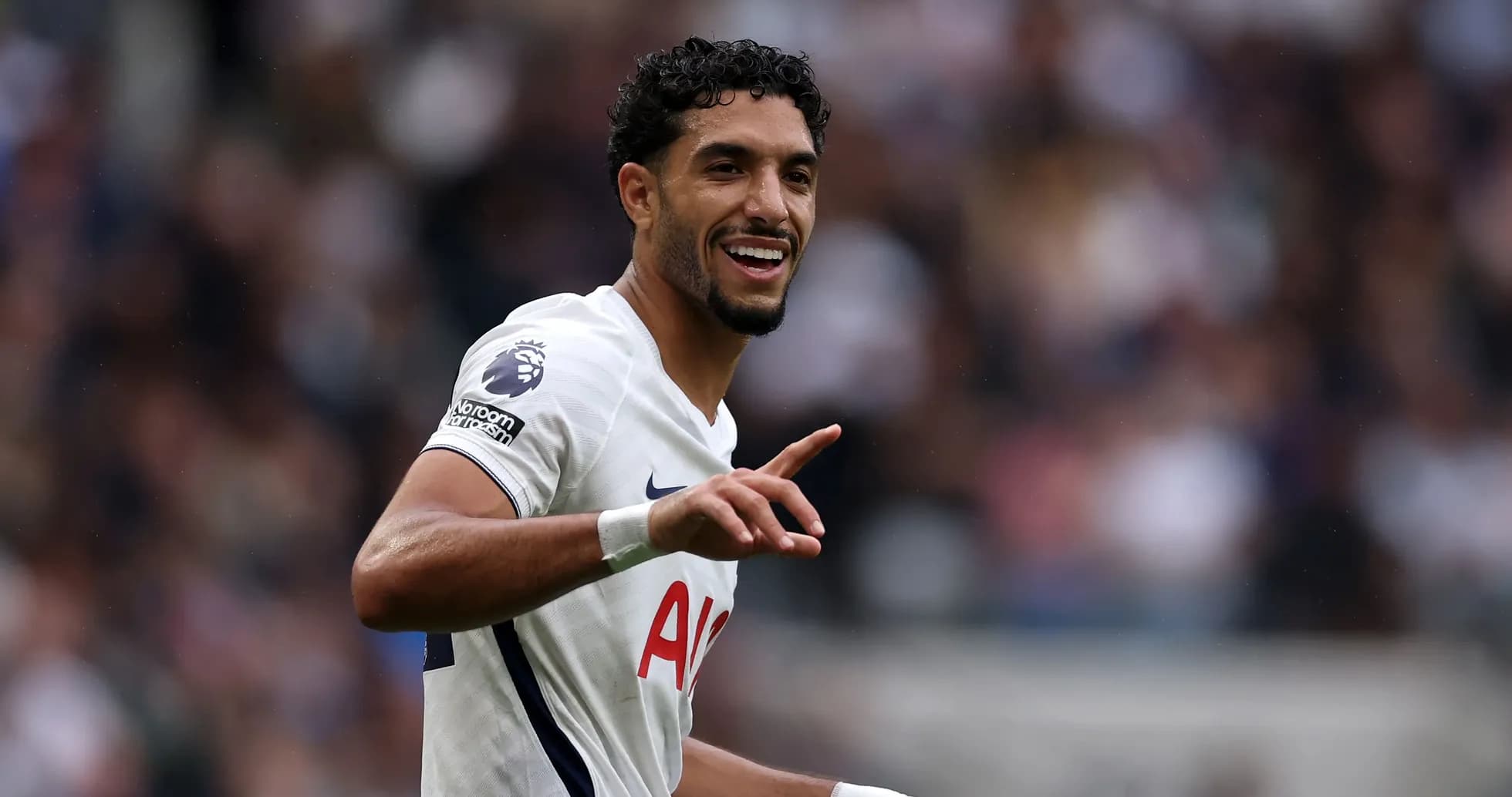 Joueur de Tottenham célébrant un moment de jeu