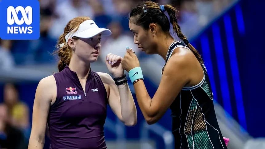 Joueuses se concertant pendant un match de tennis