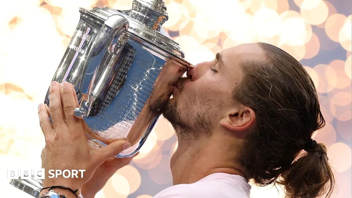Joueur embrassant le trophée après sa victoire
