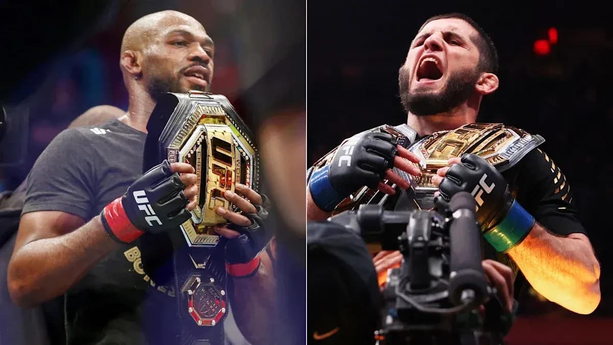 Jon Jones et Islam Makhachev tenant leurs ceintures UFC
