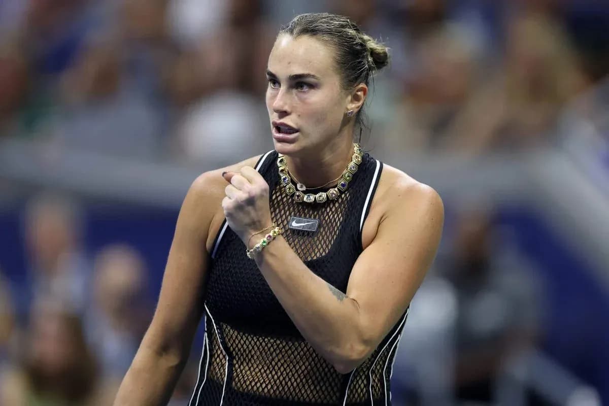 Joueuse de tennis célébrant un point au match