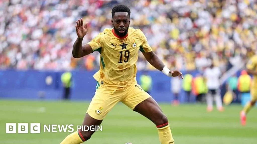 Joueur ghanéen en action sur le terrain