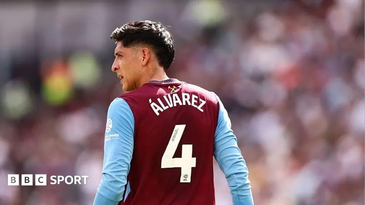 Joueur portant le numéro 4 d'Aston Villa