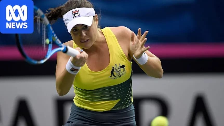 Joueuse de tennis frappant la balle lors d'un match