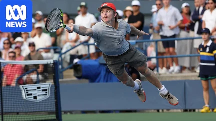 Joueur de tennis plongeant pour frapper la balle