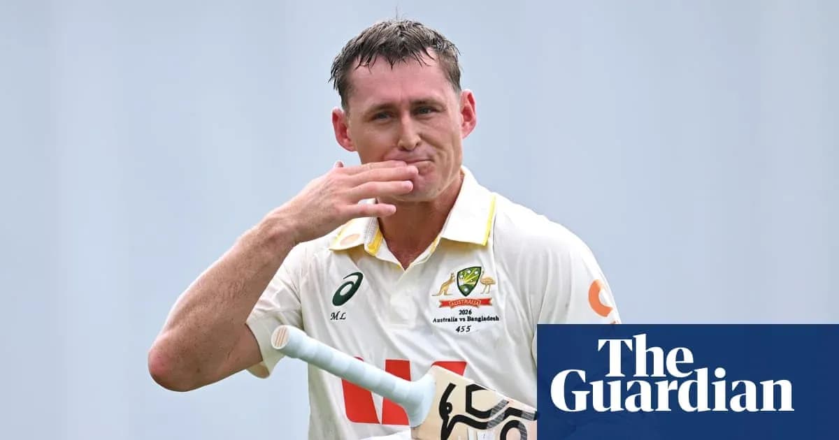 Joueur de cricket australien saluant le public après un match