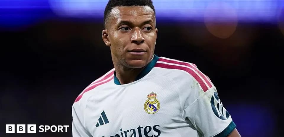 Joueur de football portant le maillot du Real Madrid