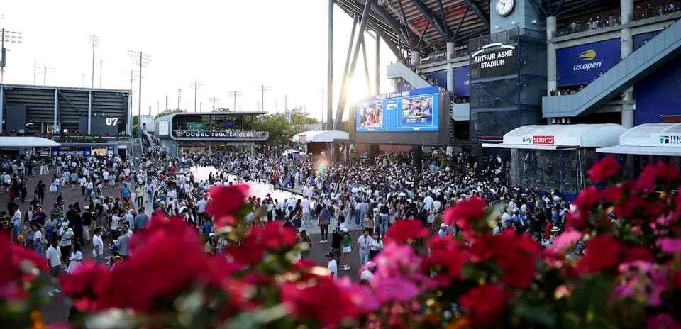 Foule devant le stade Arthur Ashe lors de l'US Open