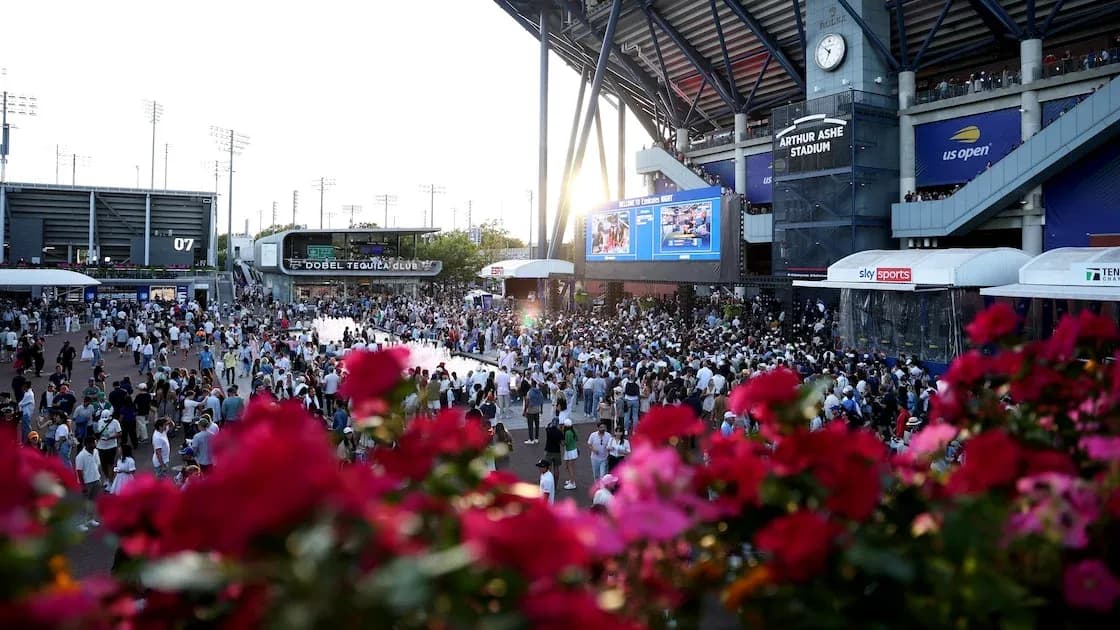 Foule devant le stade Arthur Ashe lors de l'US Open