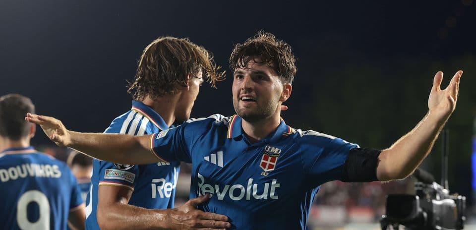 Joueurs célébrant un but lors d'un match