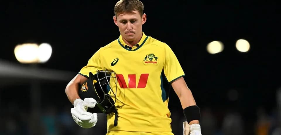 Joueur australien quittant le terrain après élimination