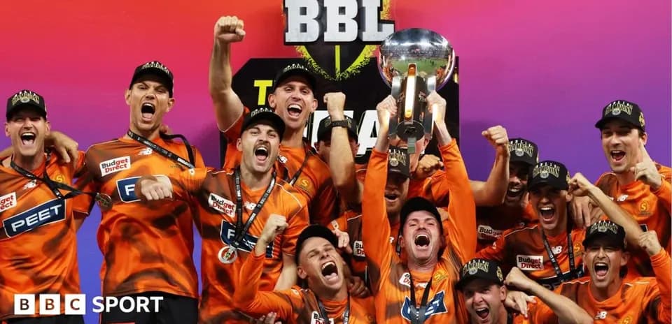 Équipe célébrant leur victoire avec le trophée BBL