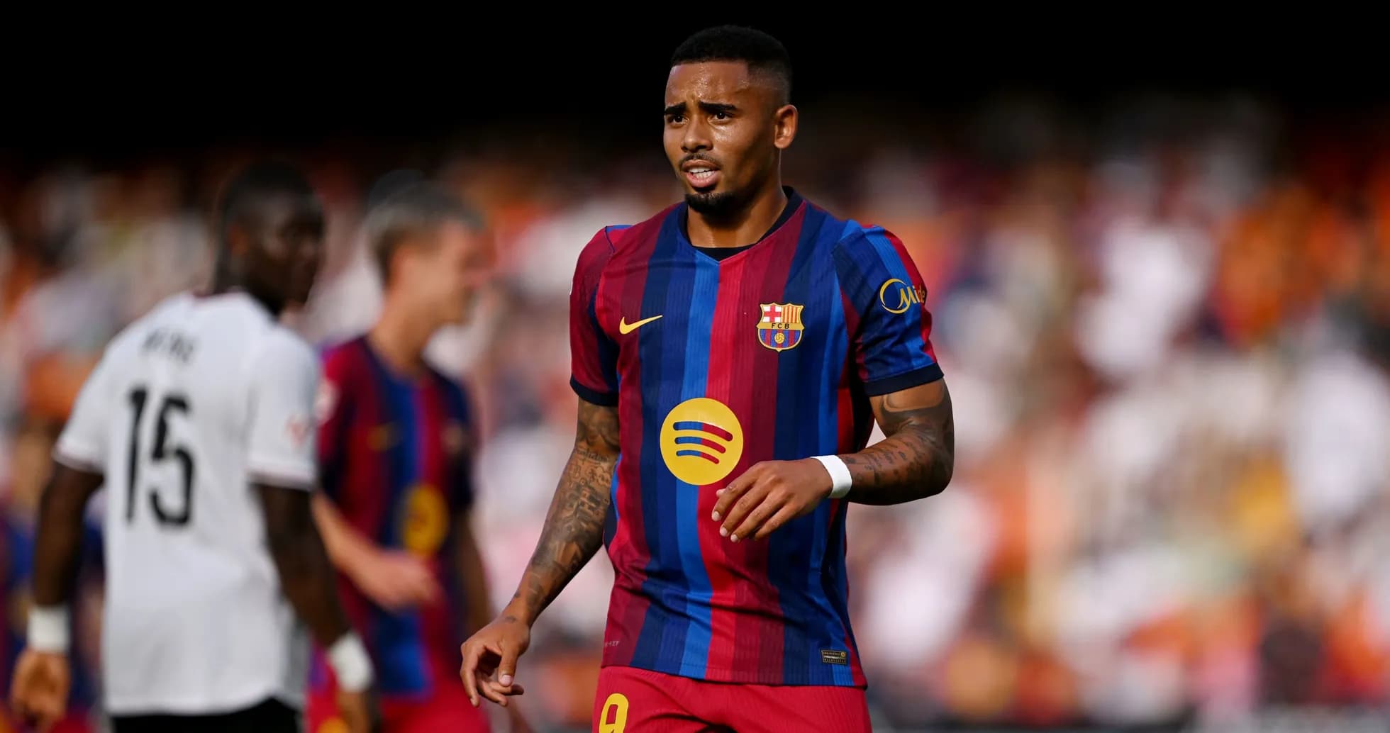 Joueur du FC Barcelone sur le terrain pendant le match