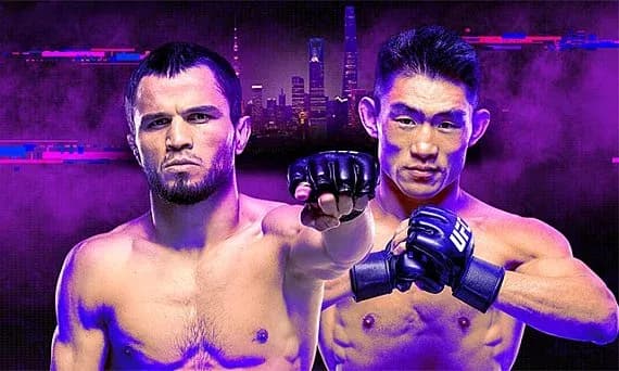 Deux combattants de MMA se faisant face