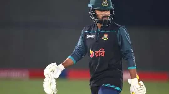 Joueur de cricket bangladais s'entraînant au bâton