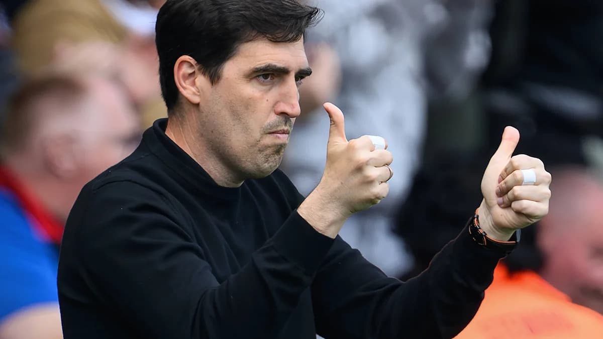 Andoni Iraola doit miser sur un joueur oublié de Liverpool
