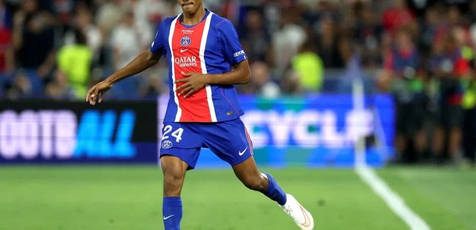 Senny Mayulu du PSG blessé lors de la sélection France U21