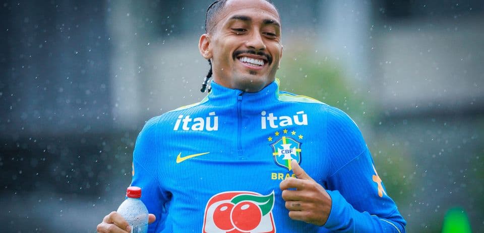 Raphinha récupère le mythique numéro 10 du Brésil pour les matchs amicaux contre l'Australie et l'Inde