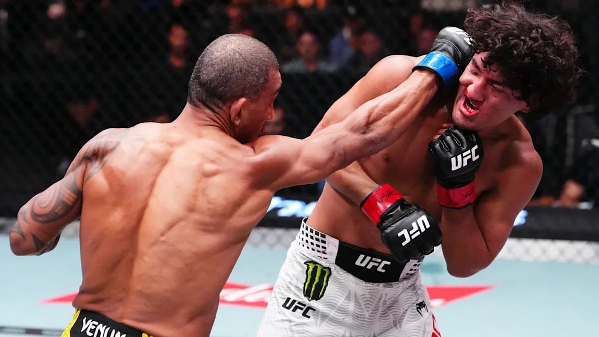 Raul Rosas Jr. revient sur la fin terrifiante de son combat contre Raoni Barcelos à l'UFC Vegas 121